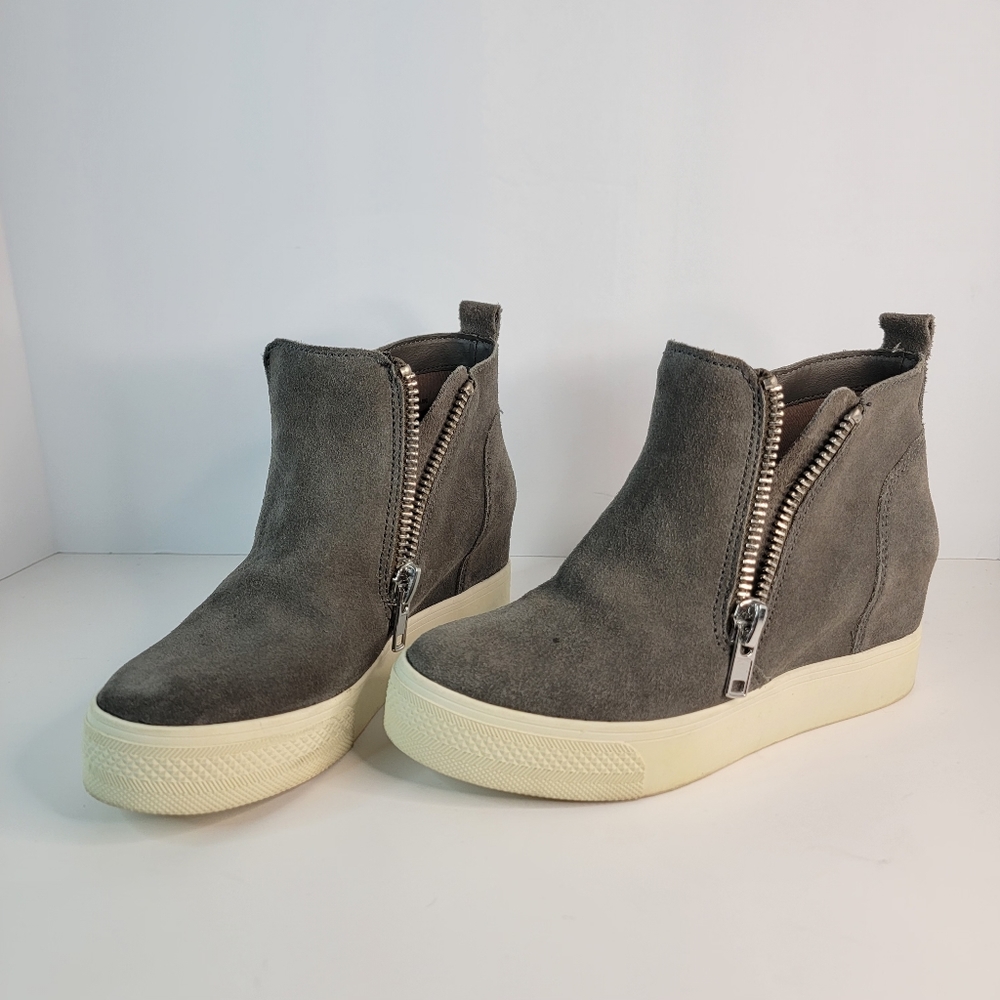 STEVE MADDEN Wedge Zip Sneakers 6M